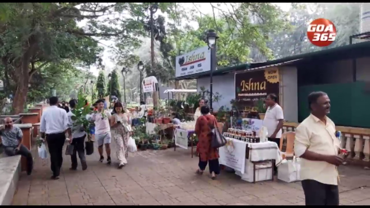 Fruit exhibition and sale at Panjim
